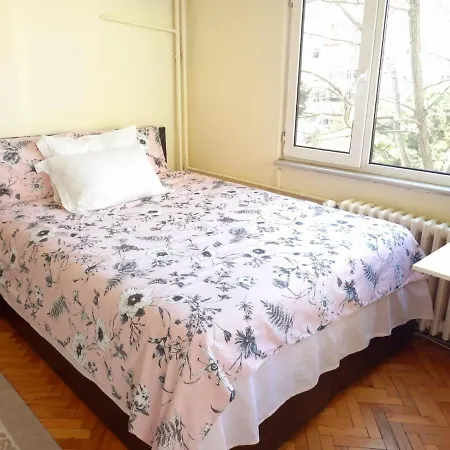 Kozyatagi, Kadikoy & Shared & Private Double Bedroom & Bathroom, Kitchen Shared * Istanbul