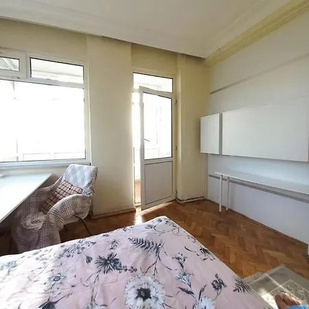 Kozyatagi, Kadikoy & Shared & Private Double Bedroom & Bathroom, Kitchen Shared Homestay Istanbul