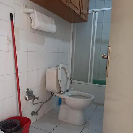 Homestay Kozyatagi, Kadikoy & Shared & Private Double Bedroom & Bathroom, Kitchen Shared *