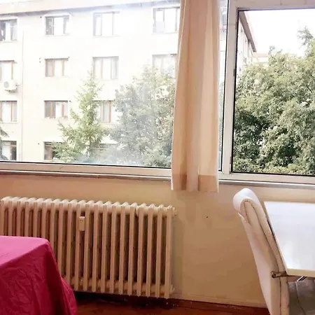 Homestay Kozyatagi, Kadikoy & Shared & Private Double Bedroom & Bathroom, Kitchen Shared