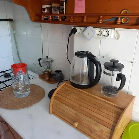 Homestay Kozyatagi, Kadikoy & Shared & Private Double Bedroom & Bathroom, Kitchen Shared *