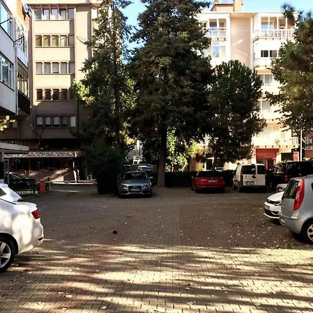 Homestay Kozyatagi, Kadikoy & Shared & Private Double Bedroom & Bathroom, Kitchen Shared *