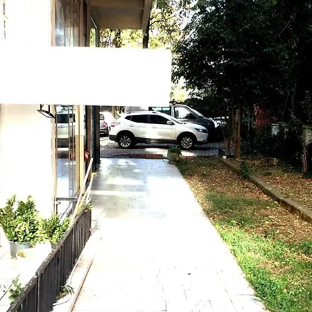 Homestay Kozyatagi, Kadikoy & Shared & Private Double Bedroom & Bathroom, Kitchen Shared *